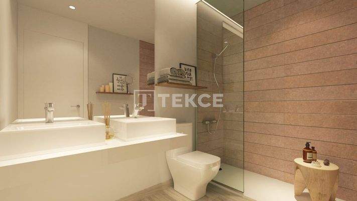 Properties with Nature View Close to Golf Course in Estepona