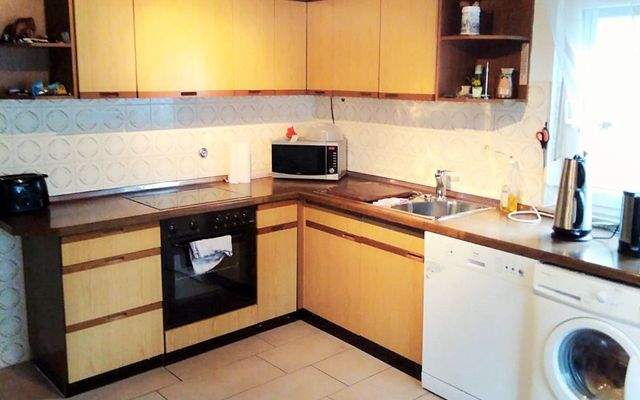 Küche Zimmer übernachten Stuttgart.jpeg