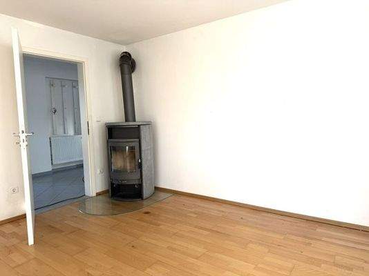 Wohnzimmer mit Kamin