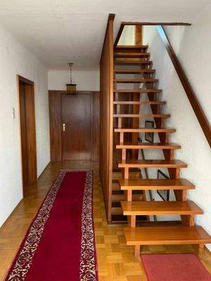 Bild 9_Treppe zum DG.JPG