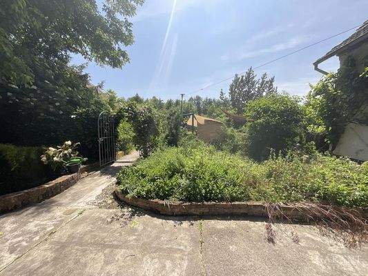 Weg zum Gartenbereich