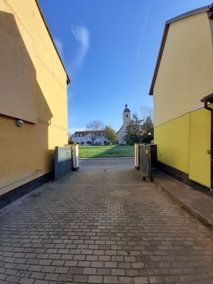 Blick vom Hof, Zufahrt.jpg