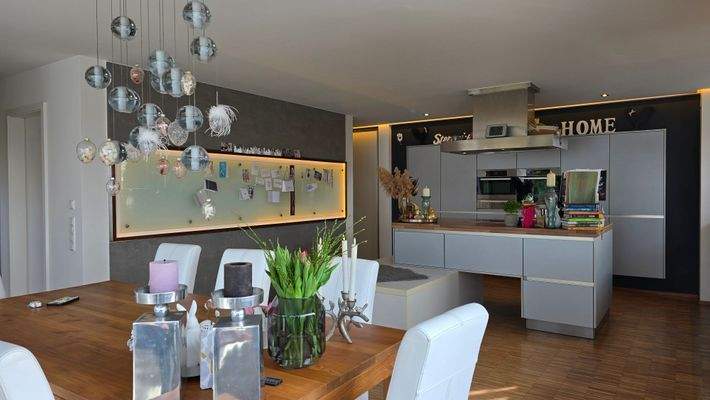 Küche und Essbereich