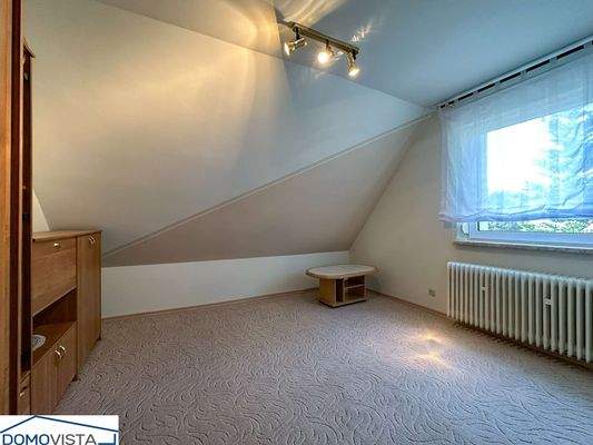 21. 1.OG Schlafzimmer 3