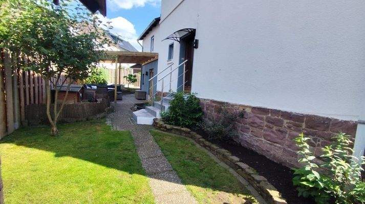 Zugang Eingang_Gaten und Terrasse