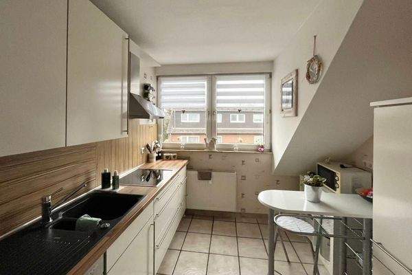 22f62827-a867-483b-bb3f-8f54082bfba3