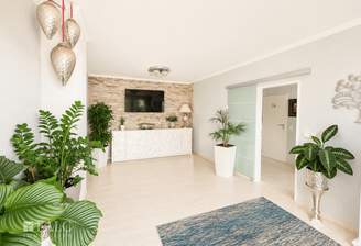 Großzügiges Wohnzimmer (Wohnung 120m2)