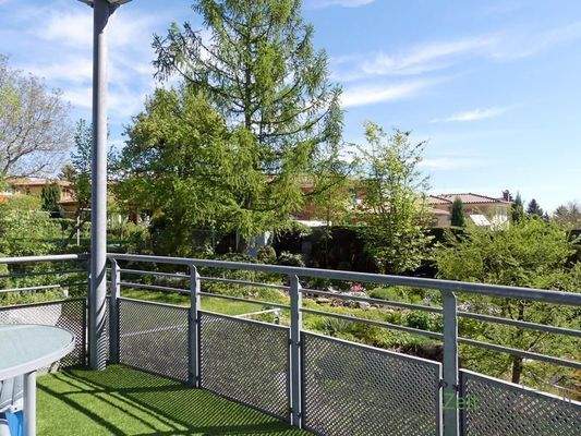 Balkonblick zum Garten