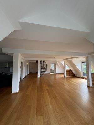 Wohnzimmer mit offener Küche.jpg