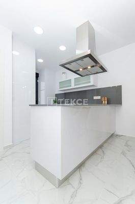 Detached Villas with Pools and Parking in Torrevieja Alicante