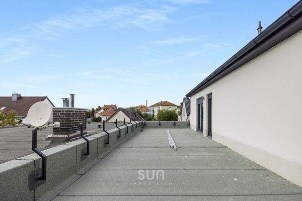 GROßZÜGIG- Dachterasse