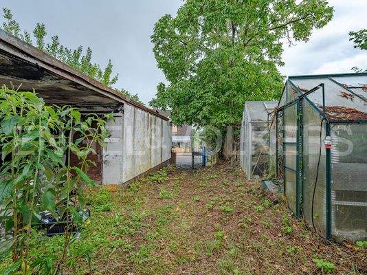 Einfahrt zur Straße