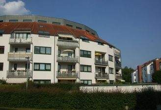 modernes Mehrfamilienhaus