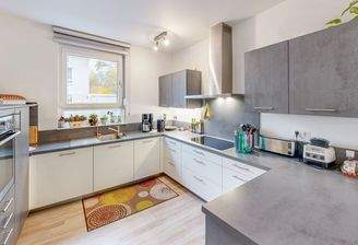 Offen gestaltelte Küche