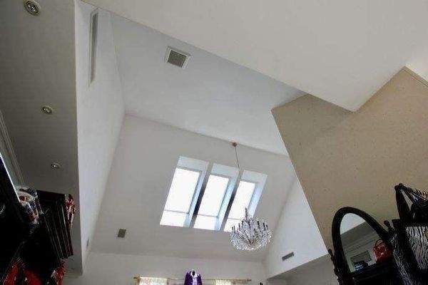 aussergewöhnliche Dach-Deckenkonstruktion