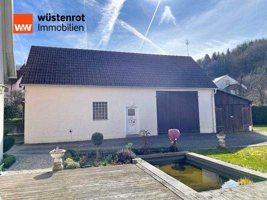 Halle bzw. Nebengebäude 