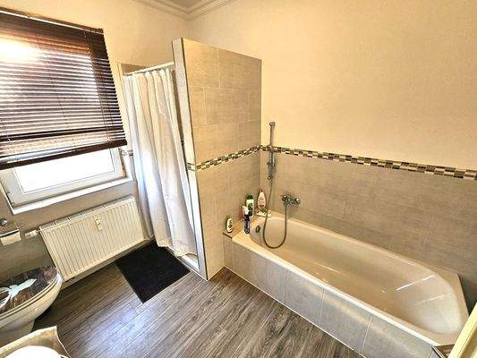 Vollbad vorderes Nebengebäude