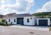 Vorderansicht mit Garage