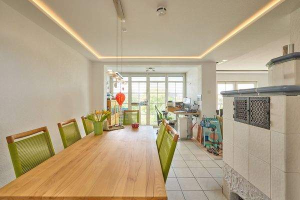 Essbereich mit Kachelofenrngarten_F3A8389