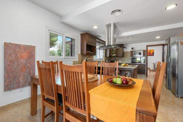 Küche und Essbereich