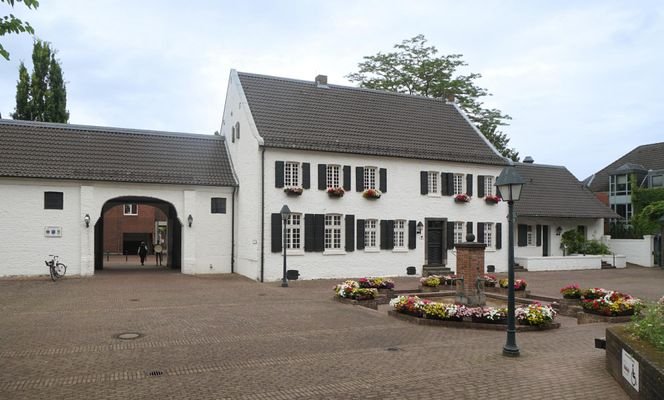 Außenansicht / Rathausinnenhof