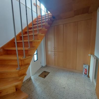 Diele mit Treppe in OG