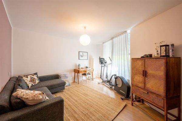 Schlafen und Wohnen UG