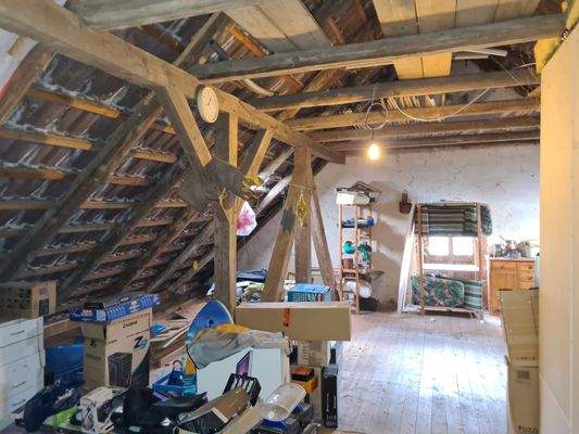 Bodenraum (ausbaufähig)