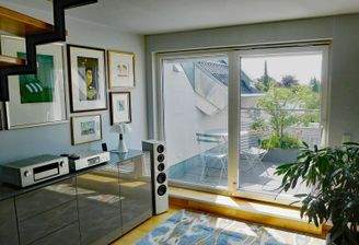 Wohnzimmer  Zugang Balkon