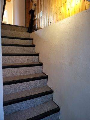 Treppenaufgang zum Keller.jpg