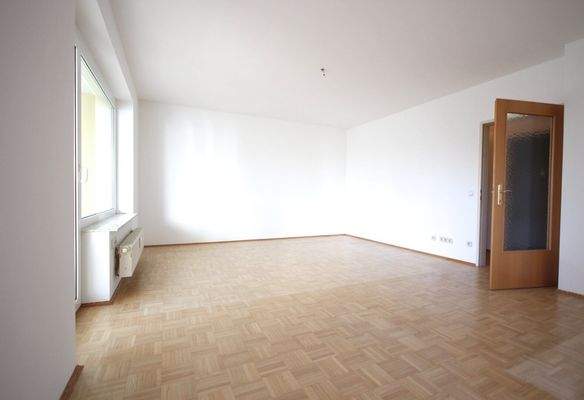 Schöne 2-Zi-Wohnung in Zentrumslage inkl. Tiefgaragenplatz