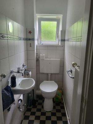 separates WC