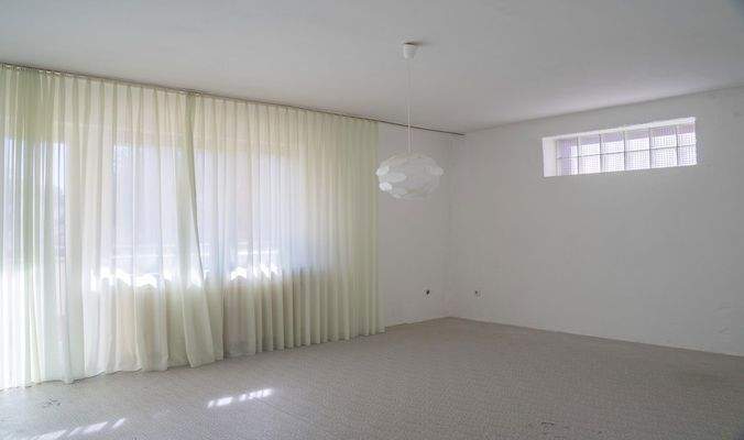 Wohnzimmer zum Glasbaust.