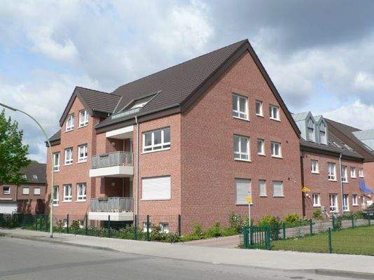 RESERVIERT *** Eigentumswohnung im EG / Hochparterre mit Balkon in