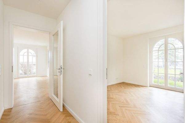 Schlafzimmer / Flur / Wohnzimmer