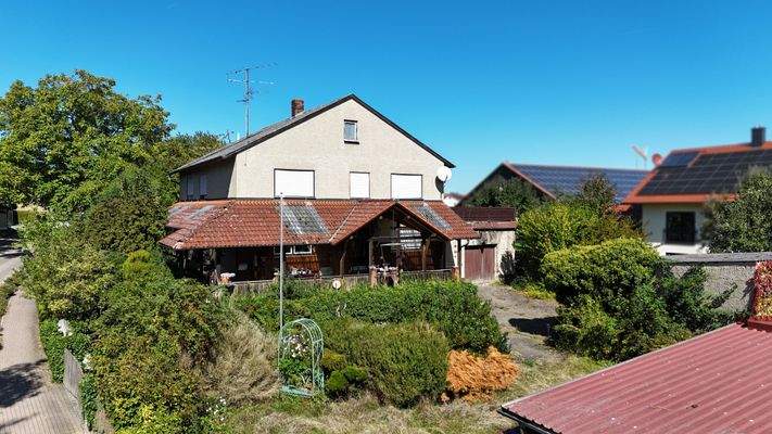 Grundstück mit Abrissobjekt