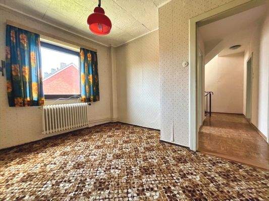 Praktisch ist die kleine Nische im Schlafzimmer
