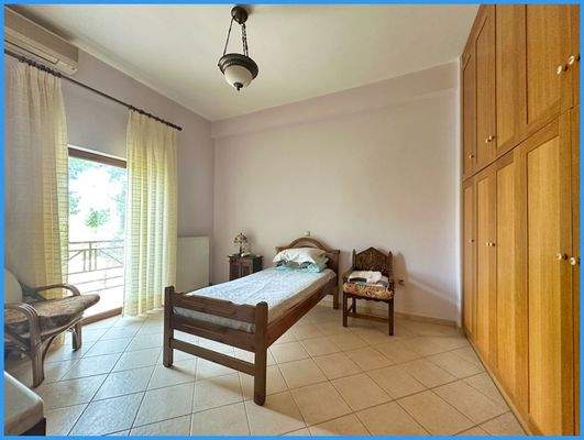 1c11fc86240140d193888ee45e176a51-original