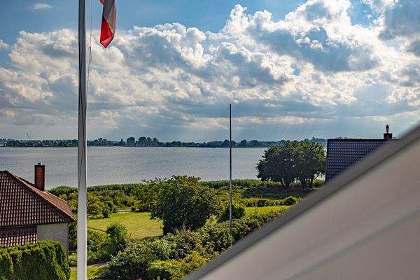 Blick aus dem Dachboden