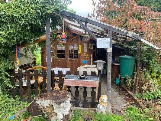 Gartenlaube mit Terrasse.jpeg