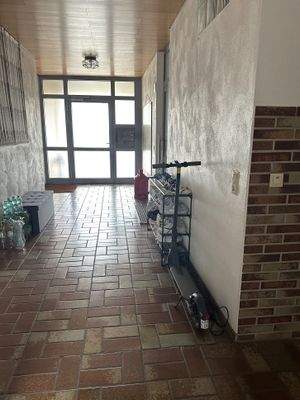 großzügiger Flurbereich EG