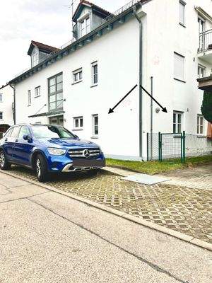 Stellplatz v. d. Tür und eigener Gartenzugang