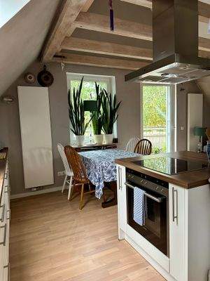 Küche mit Essplatz.jpg