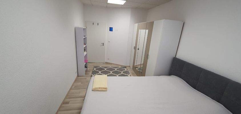 Schlafzimmer (2).jpg