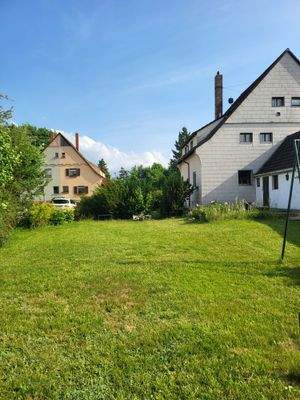 Baugrund ca. 405 qm links v.Haus.jpg