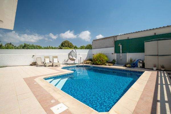 734944-detached-villa-for-sale-in-kissonerga_orig.