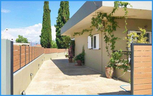 9943a26f7e624665ad52aa3c24d4cc27-original