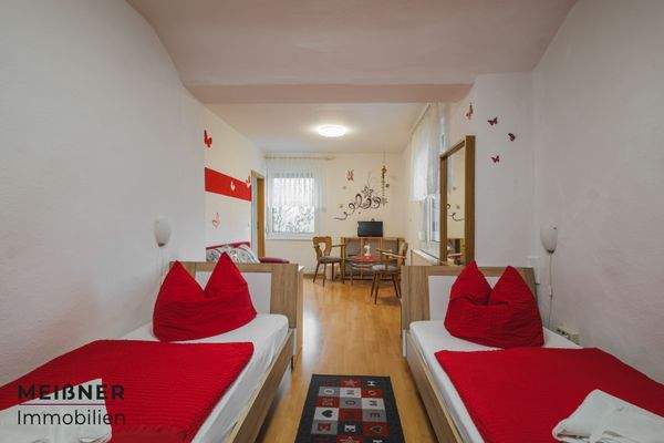 Gästezimmer 1 - Schlaf- & Wohnbereich