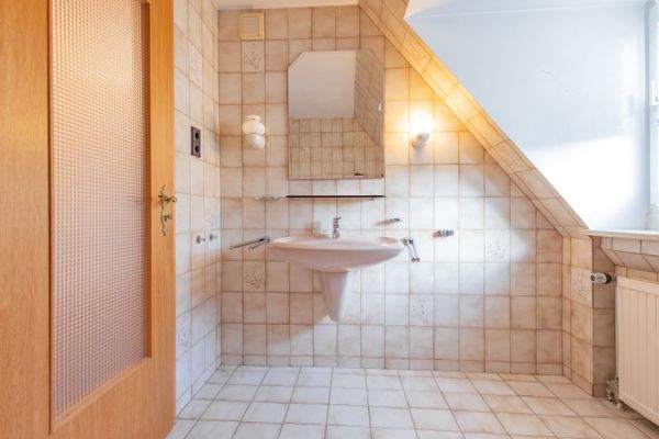 Wannenbad Dachgeschoss 