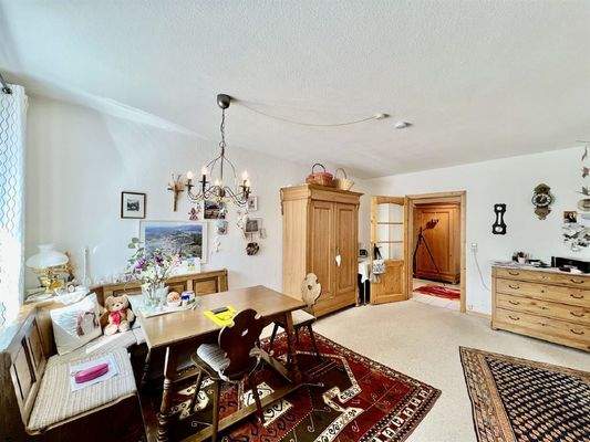 Heller Essbereich EG